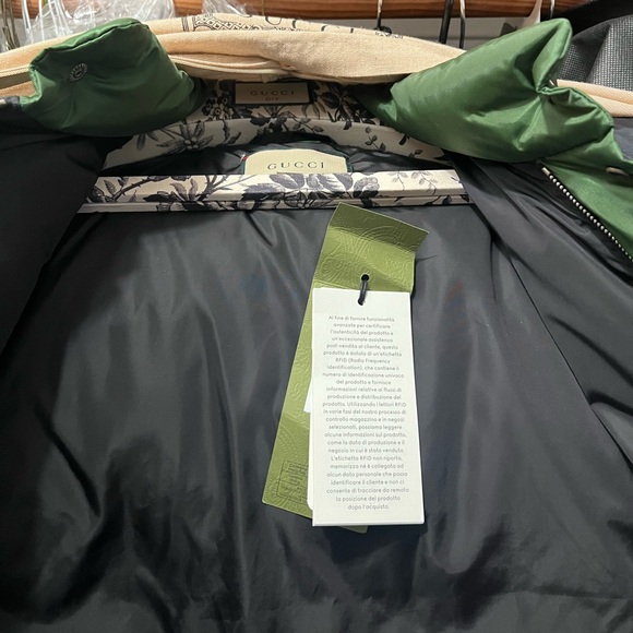 NWT Men’s Gucci Down Vest - Picture 6 of 7